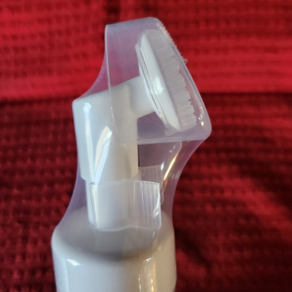 D'OR24K Prestige Turmeric Mousse Facial Cleanser - White and Gold - Picture 4 of 5